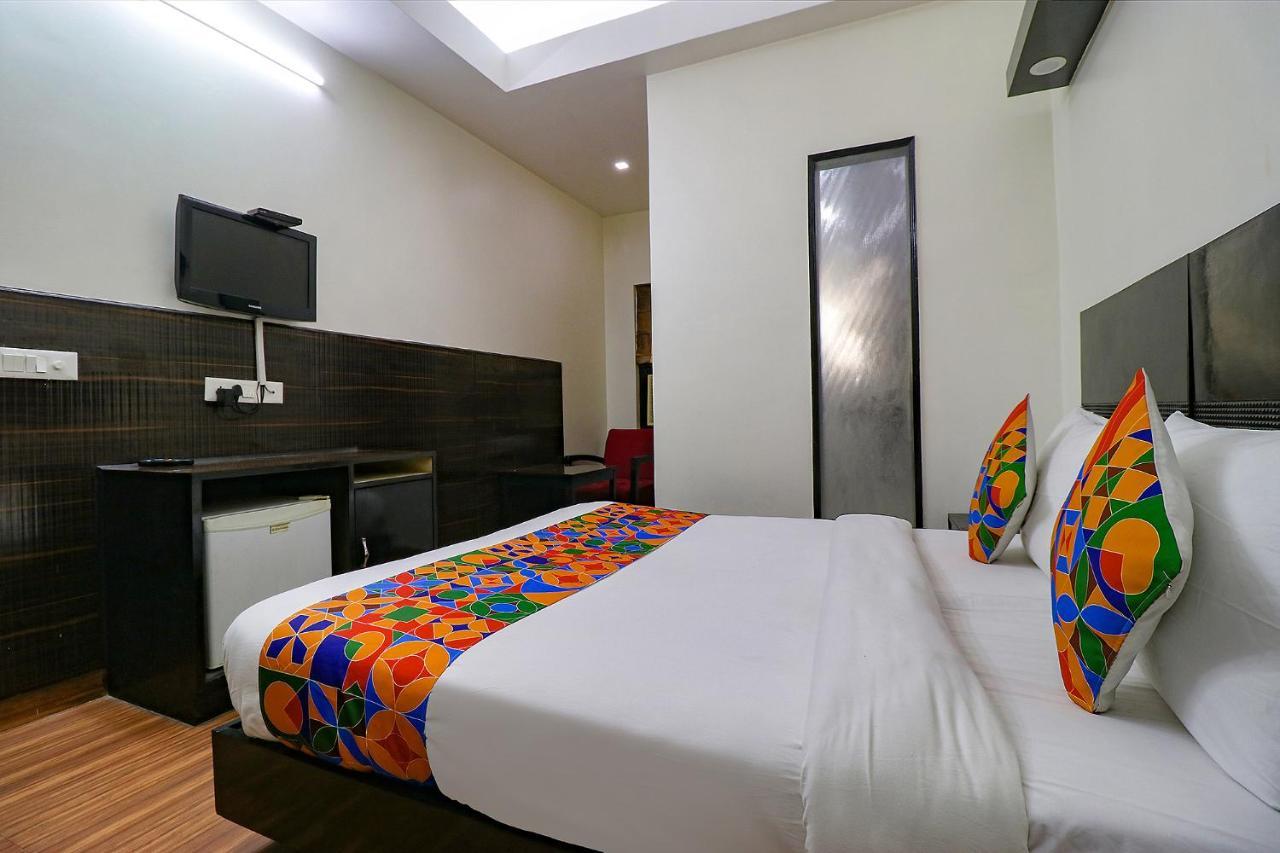 แฟ็บโฮเทล ลา โอลา Hotel นิวเดลี ภายนอก รูปภาพ