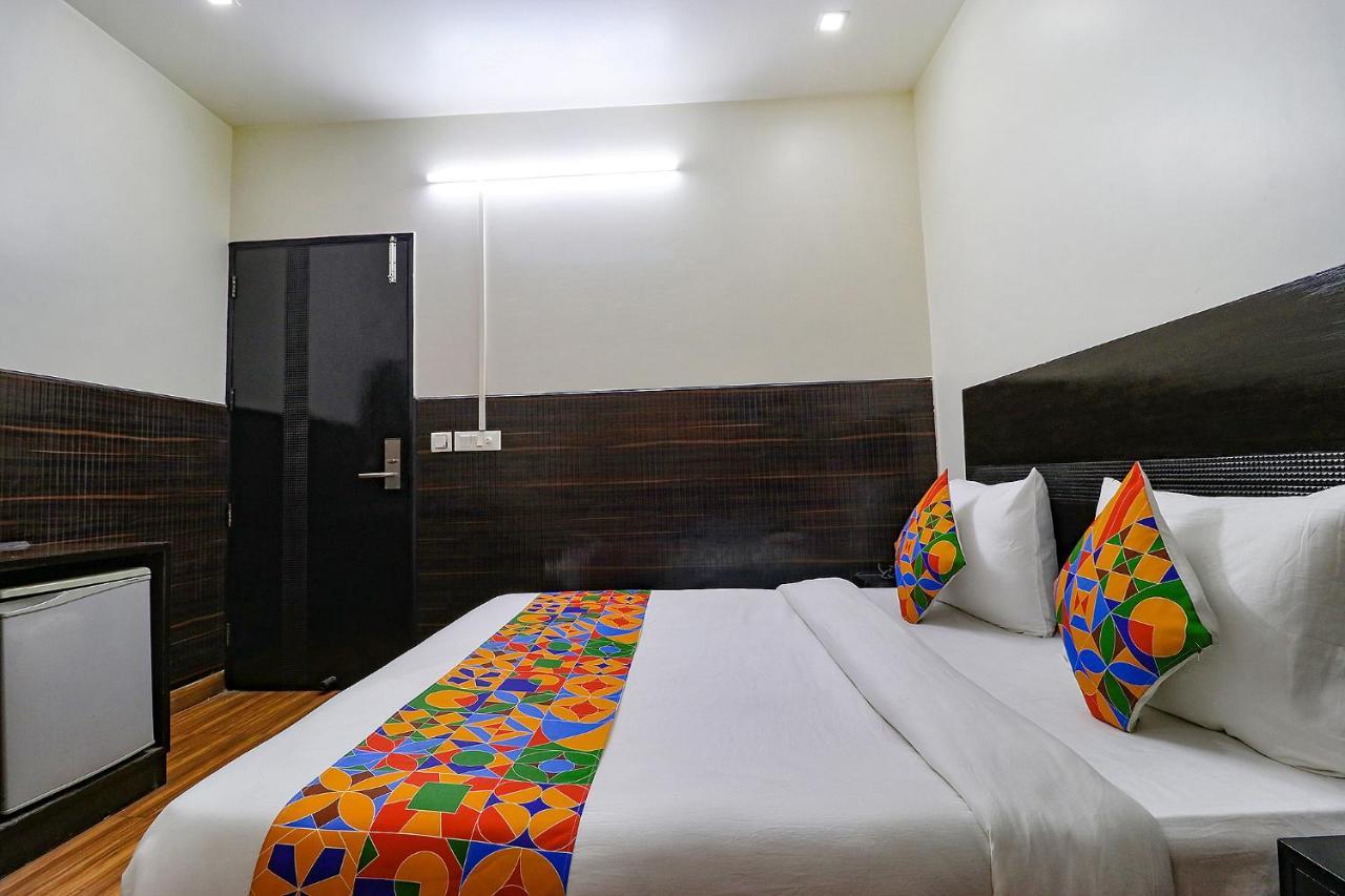 แฟ็บโฮเทล ลา โอลา Hotel นิวเดลี ภายนอก รูปภาพ
