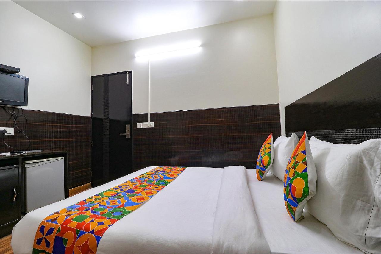 แฟ็บโฮเทล ลา โอลา Hotel นิวเดลี ภายนอก รูปภาพ